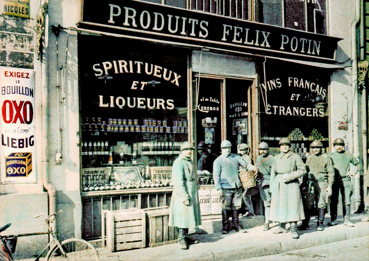 French soldiers in front of the grocery store Felix Potin at the Place des Marchés, Reims, France, 1917 by Paul Castelnau