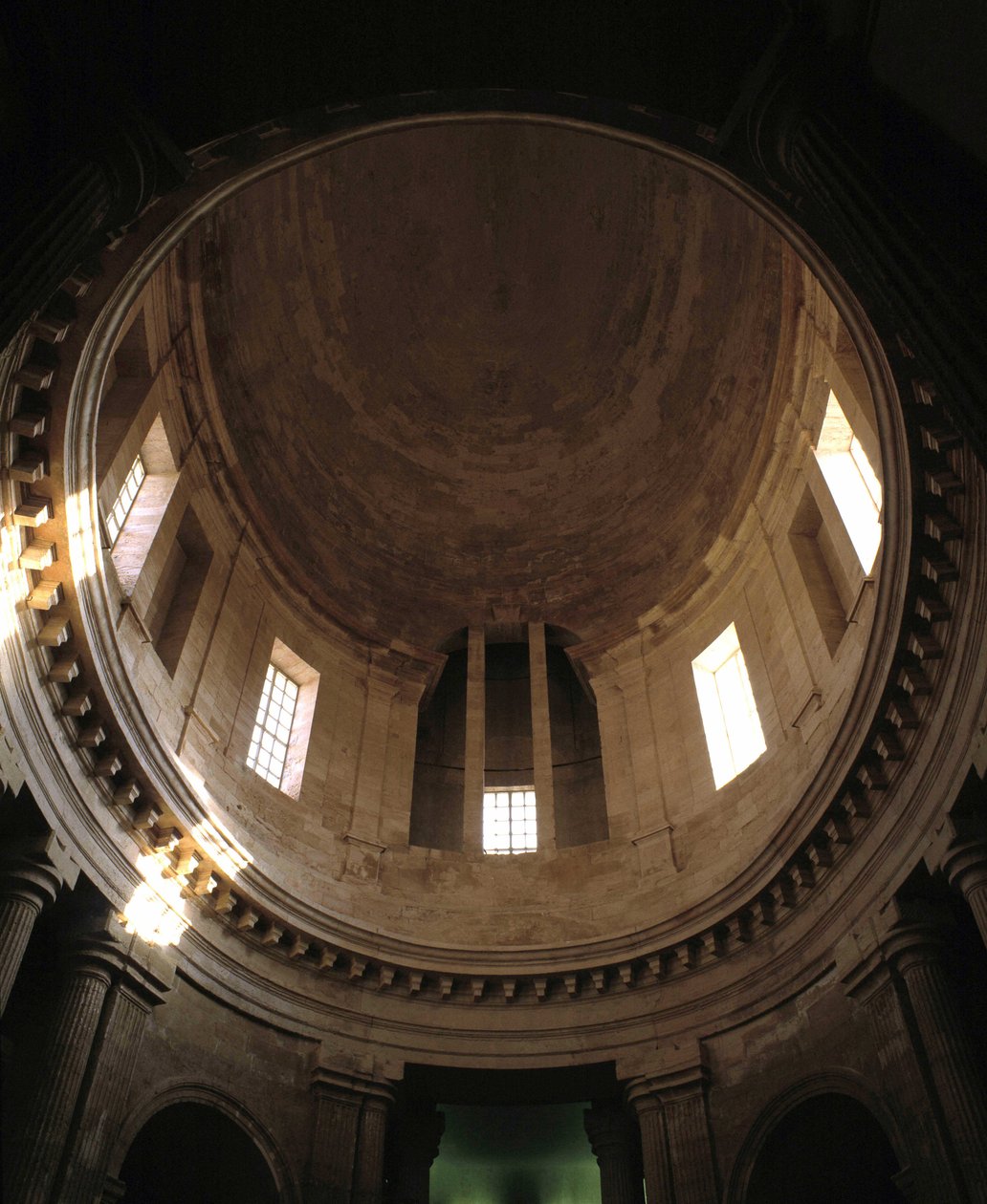 Baroque architecture: Chapel of the Old Charite, monastery of Marseille by Pierre Puget