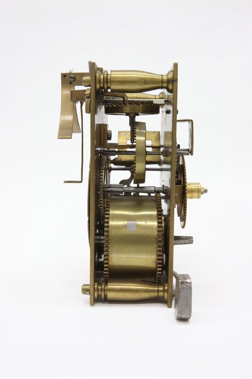 The movement, of a table clock, from the left by Pieter Visbach