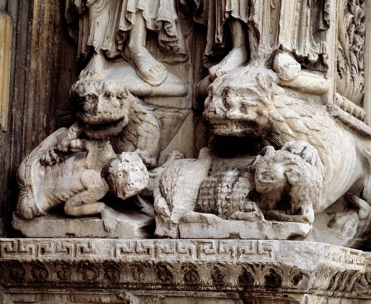 Monsters. Carved support of a column by Romanesque