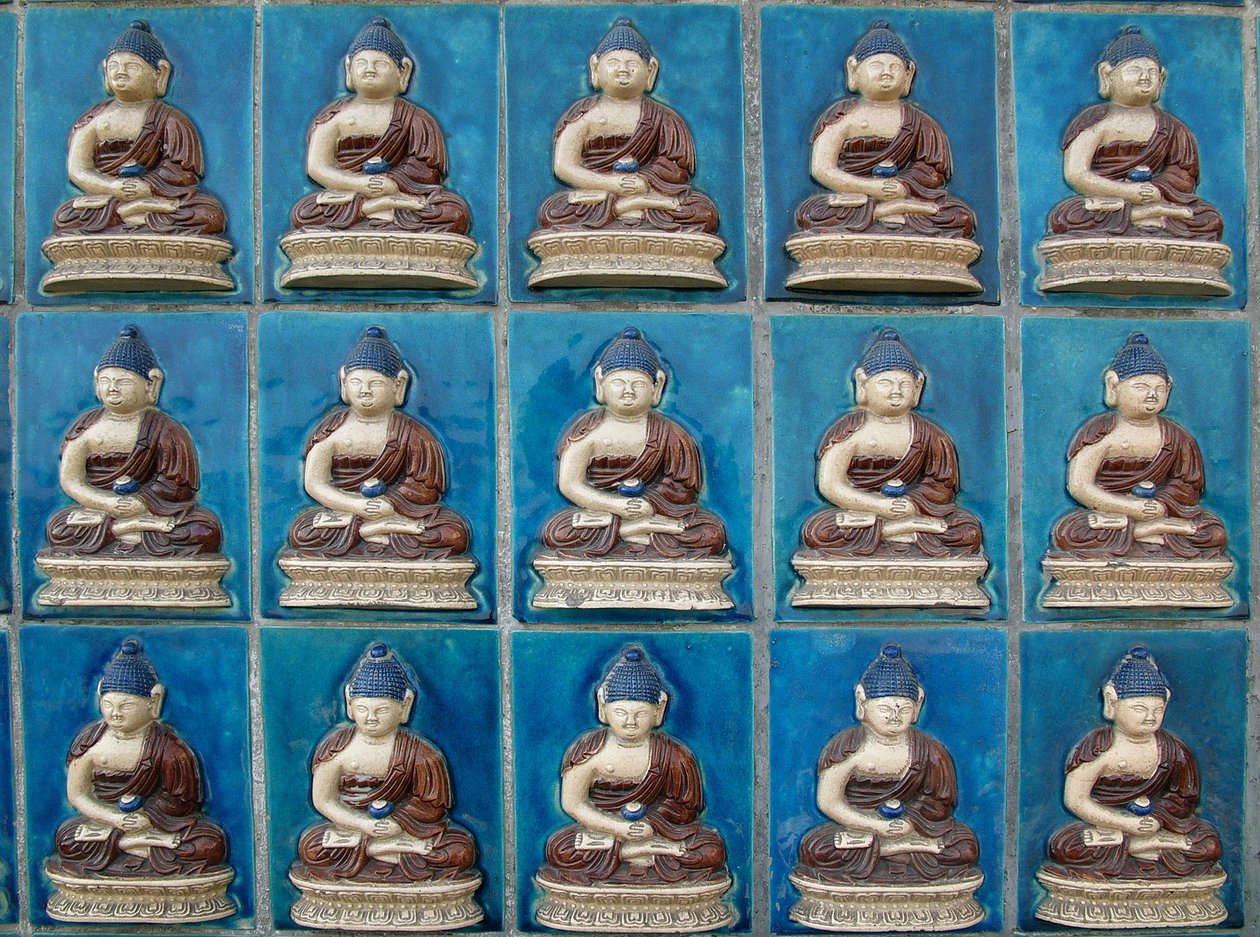 Small Buddhas wall in the island of Hydrangeas (Qionghua) at Beihai Park or North Sea Park in Pekin. Photography, Leonard de Selva, China, 2006 by School Chinese