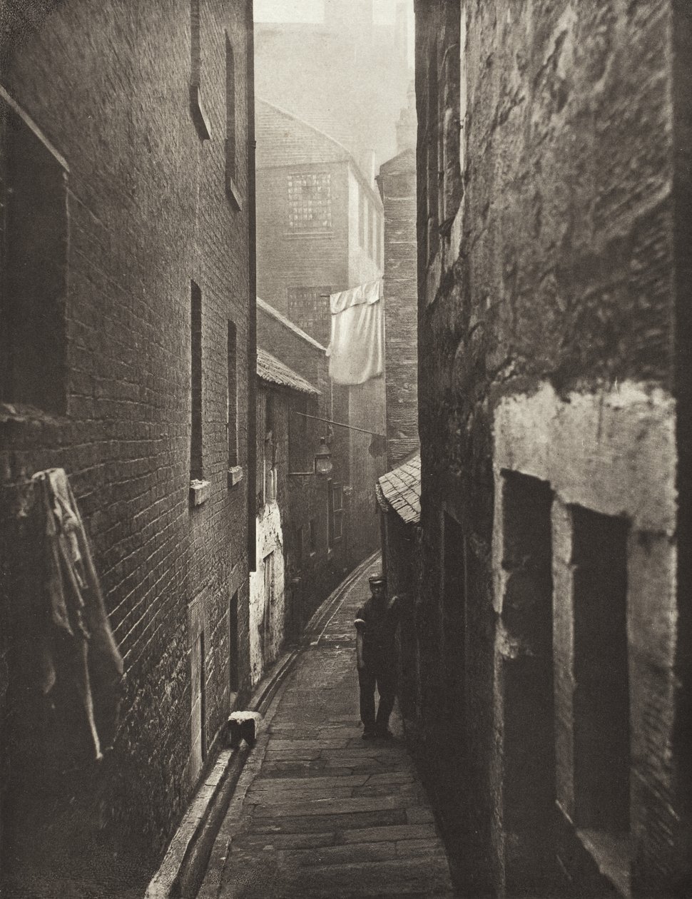 Close No. 31 Saltmarket by Thomas Annan