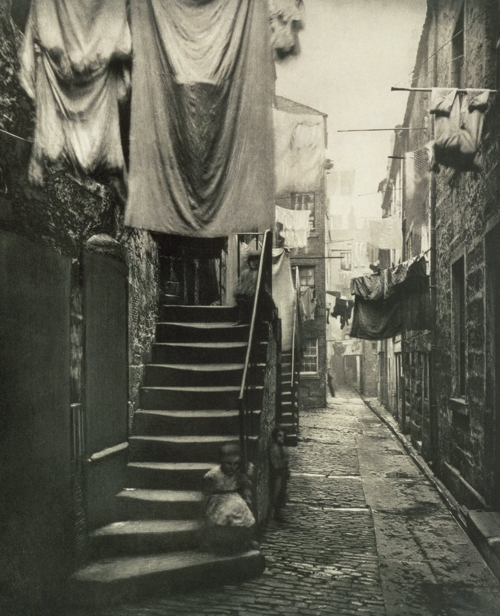 Close no. 193, 17-27 High Street, Glasgow, from 