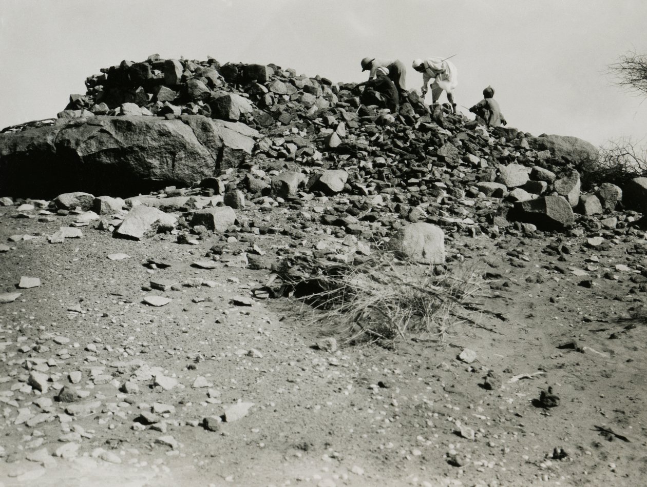 Ruins in the Goz Regeb region, Sudan, circa 1925 by Ugo Monneret de Villard