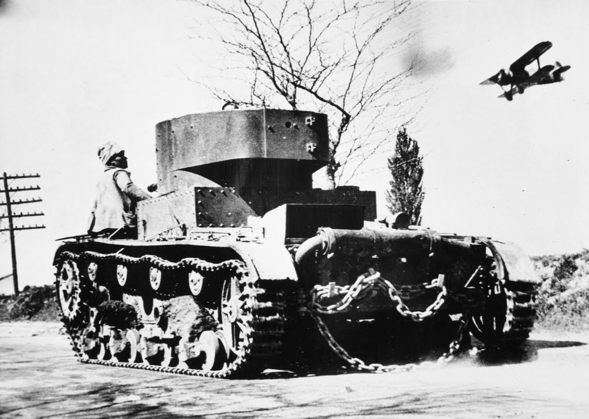 A Loyalist Tank Heads for the Front Line, Madrid by Unbekannt Unbekannt