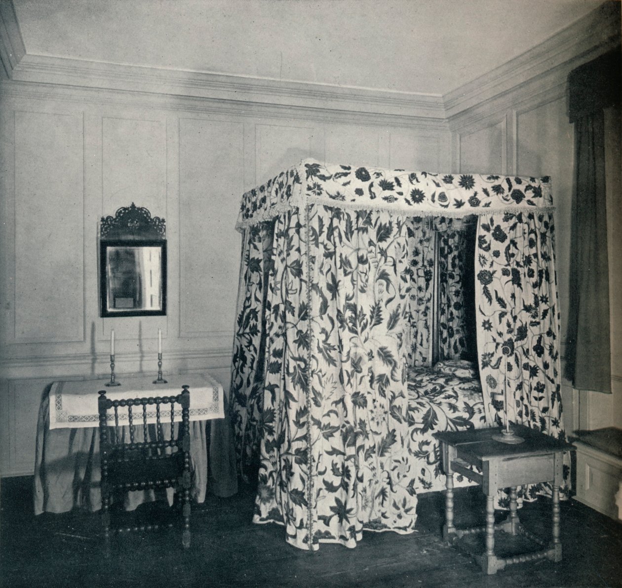 A Bedroom from the House of Major Nicholas Sewall, at Secretary by Unbekannt