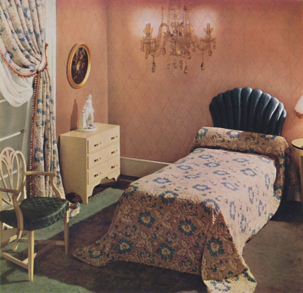 A Vantona Court Bedcover Gives a Luxurious Note to This Bedroom, 1942 by Unbekannt