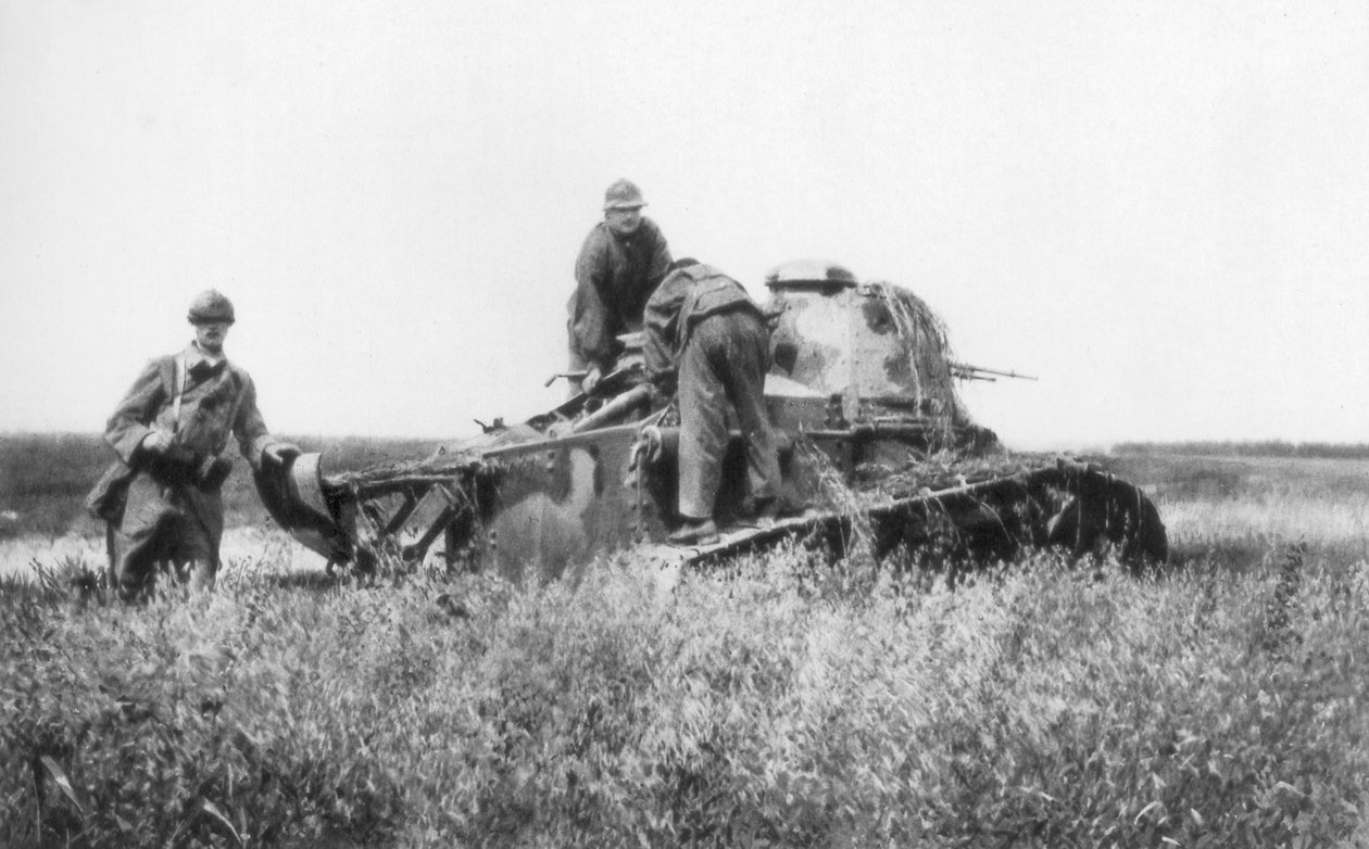 A Broken Down French Light Tank, Villers-Cotterets, Aisne, France, 1918 by Unbekannt