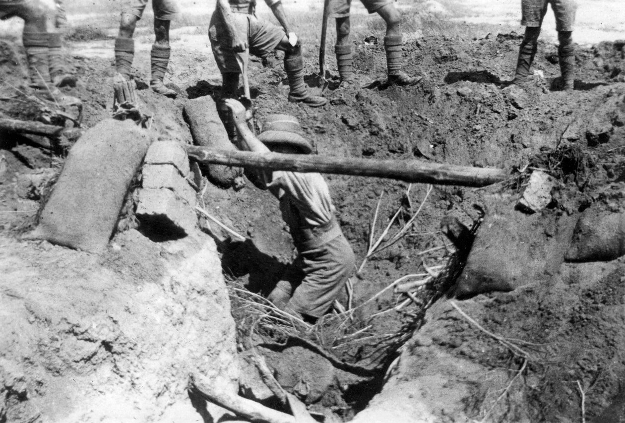 A Collapsed British Dugout, Mesopotamia, WWI, 1918 by Unbekannt