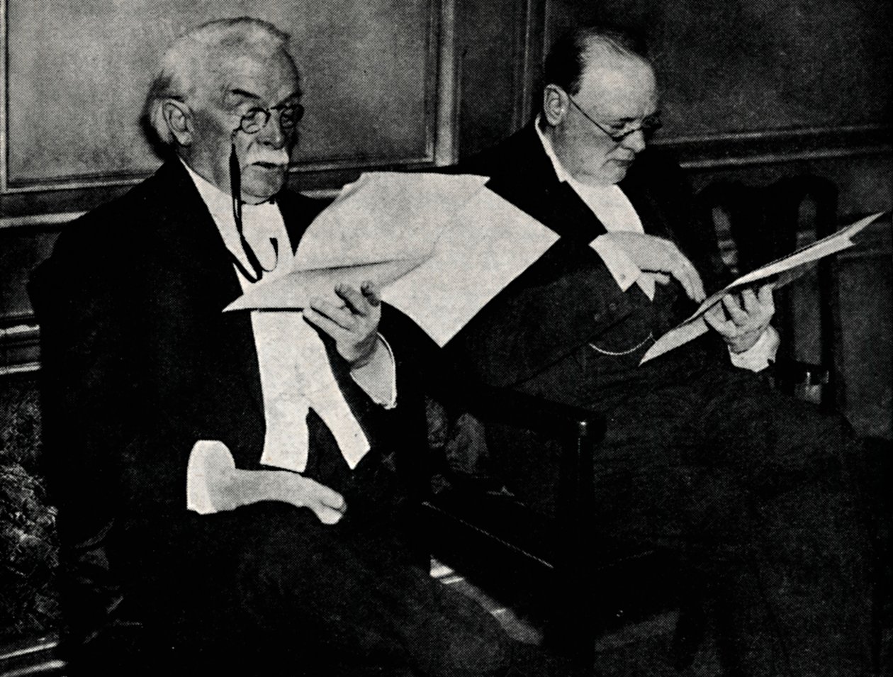 At a Public Dinner at the Connaught Rooms, 20 November 1934 by Unbekannt