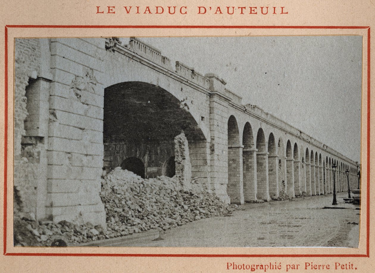 Commune of Paris (1871): View of the Auteuil Viaduct in Paris by Unbekannt