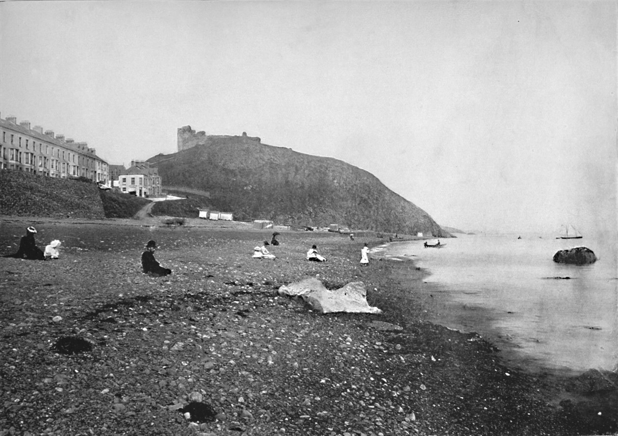 Criccieth - View of the Beach and the Castle by Unbekannt