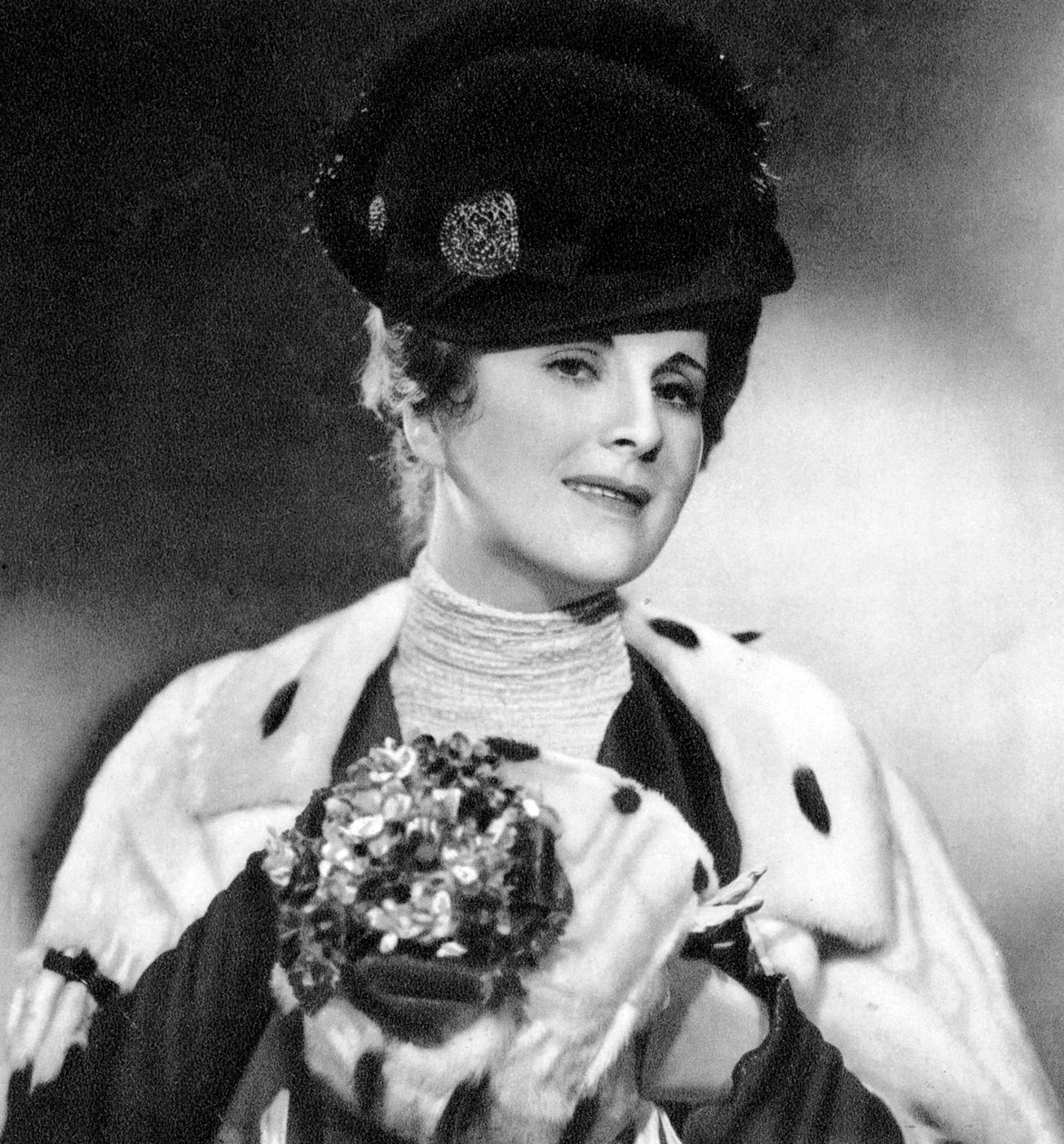 Diana Wynyard, British Stage and Film Actress by Unbekannt