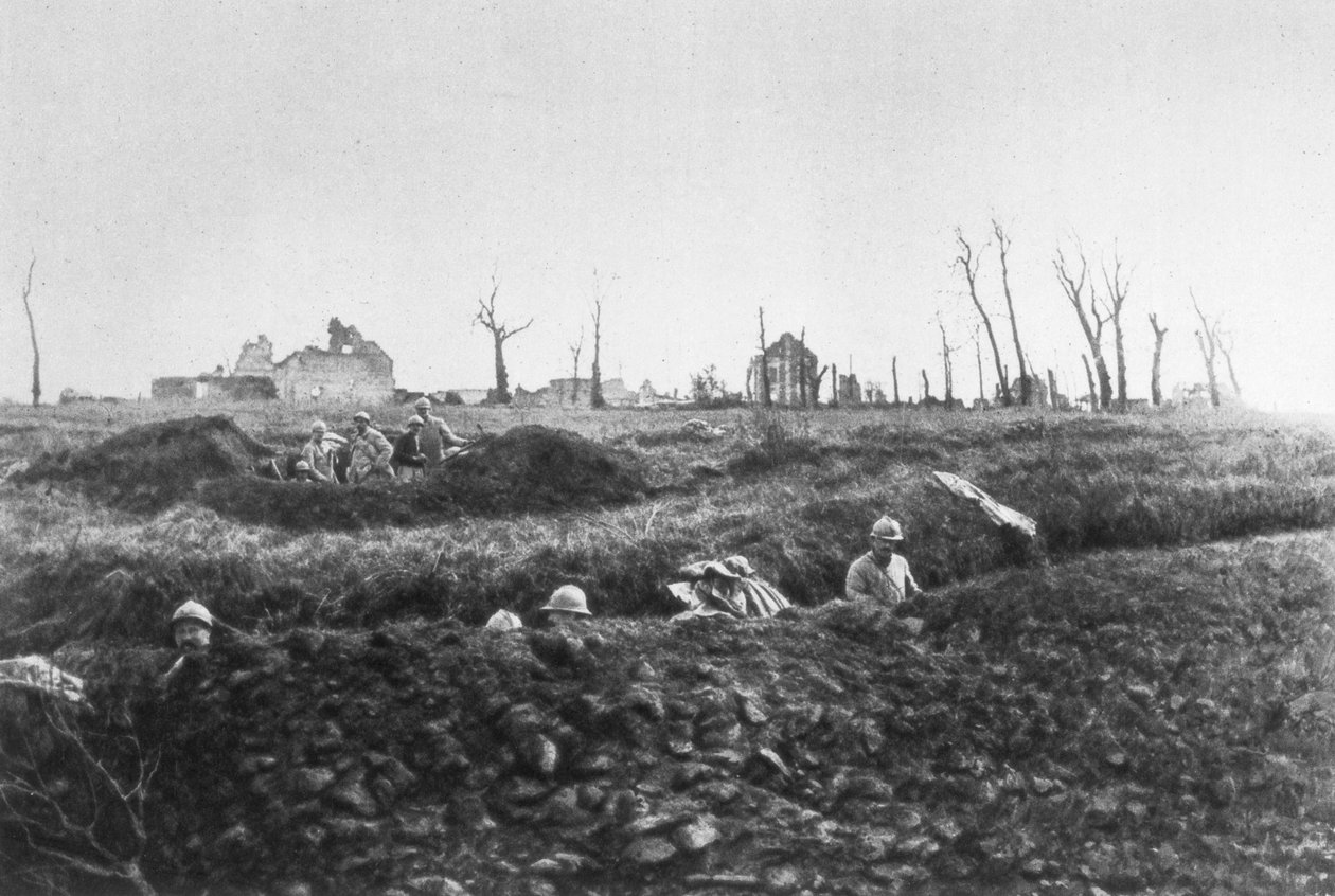 French Infantry Establishing Fallback Positions in Front of a Ruined Farm, Picardy, France, 1918 by Unbekannt