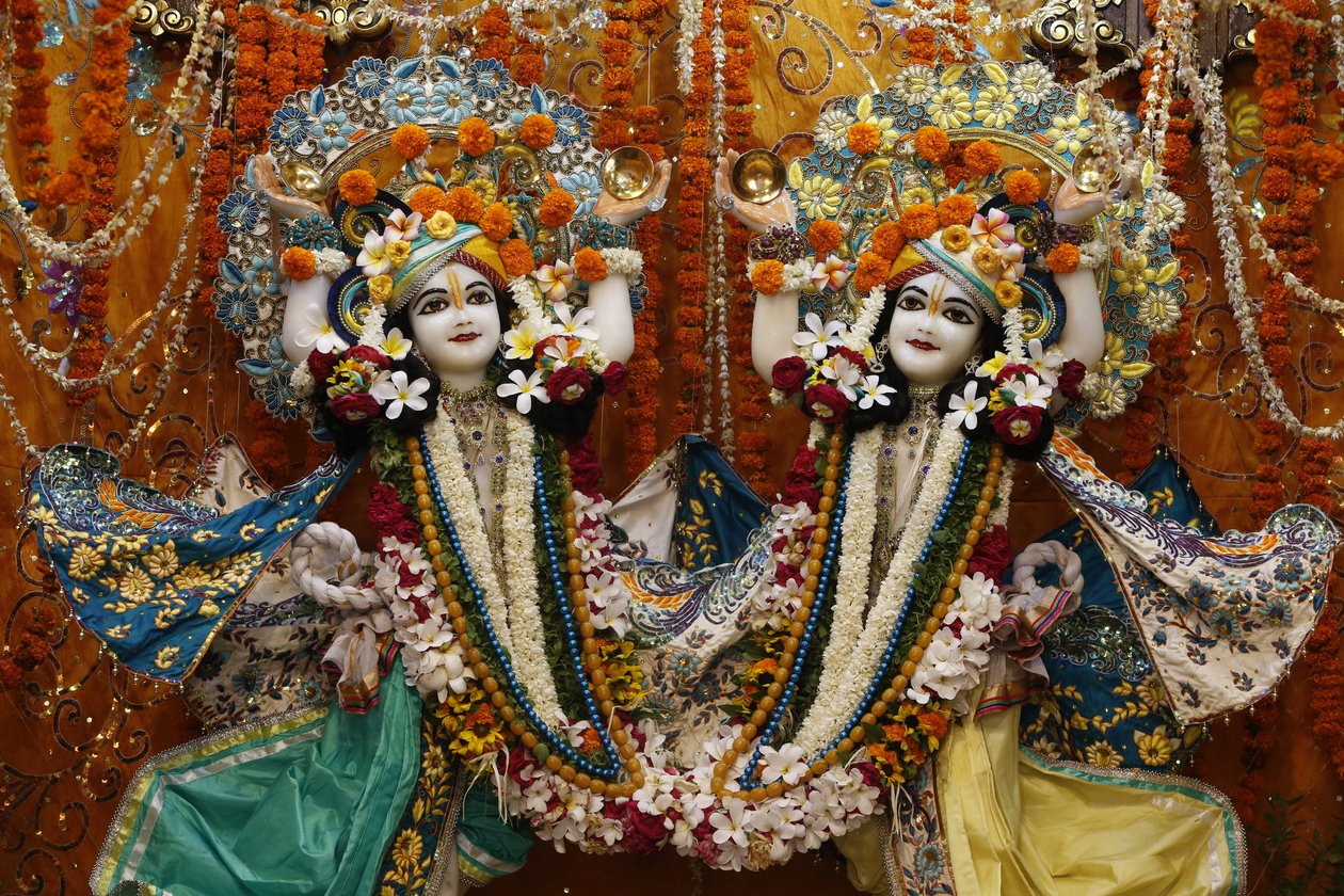 Gaura Nitai Murthis in Krishna-Balaram Temple, Vrindavan, India by Unbekannt
