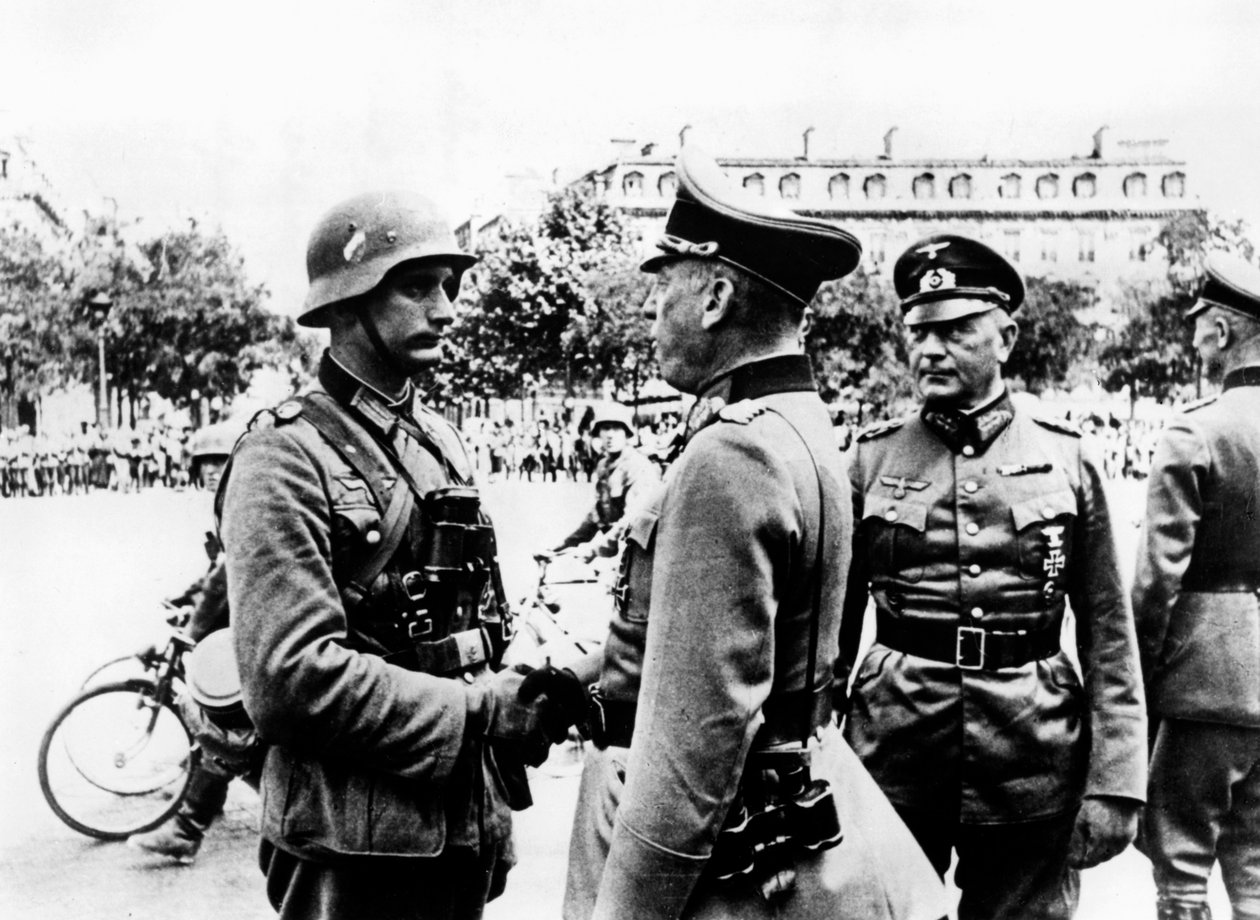 German Victory Parade After the Capture of Paris, June 1940 by Unbekannt