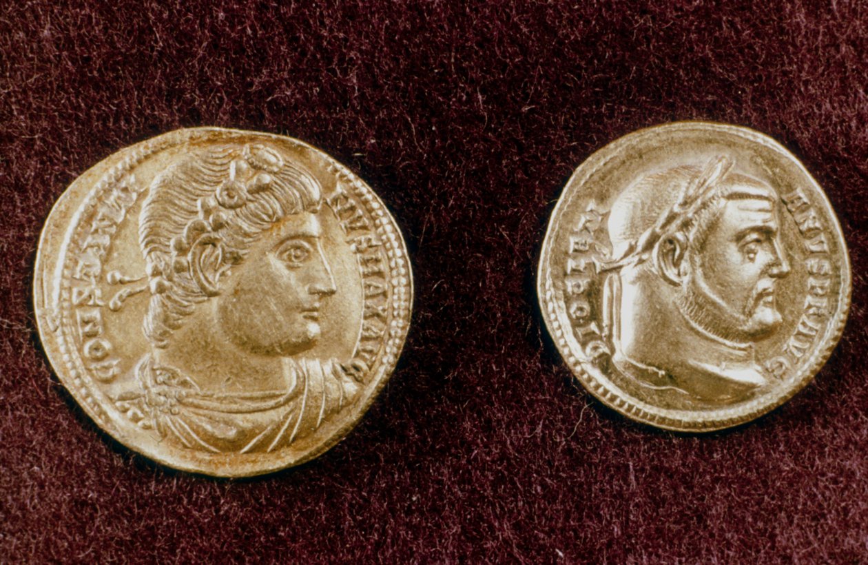 Gold Coins Showing Heads of Roman Emperors Constantine the Great and Diocletian, 4th Century by Unbekannt