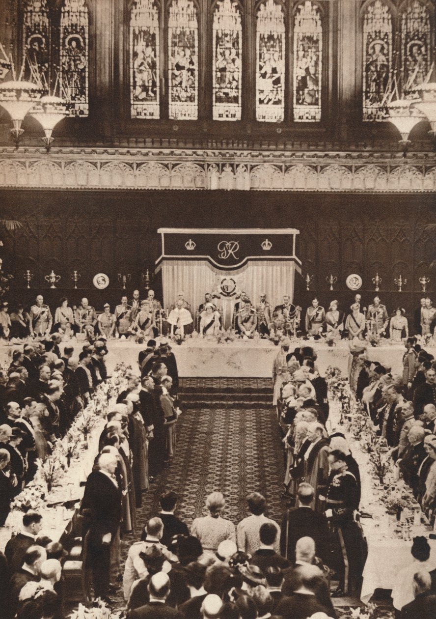 King George VI and Queen Elizabeth Attending a Luncheon to Celebrate Coronation, 1937 by Unbekannt