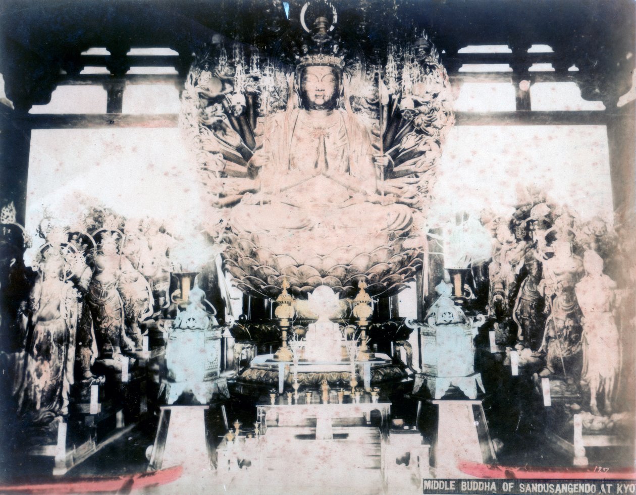 Middle Buddha, Sanjusangendo Temple, Kyoto, Japan by Unbekannt