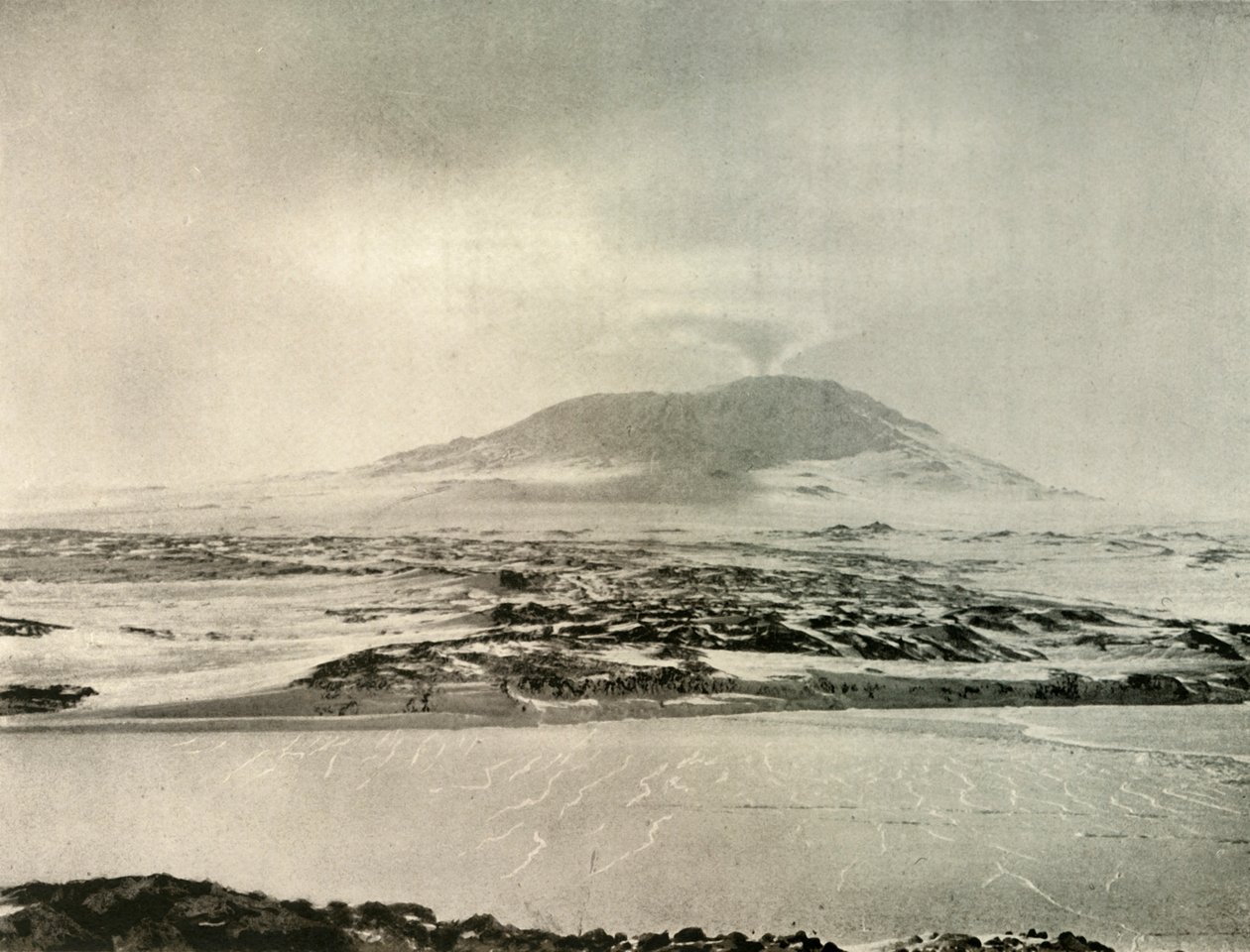 Mount Erebus in Eruption on June 14, 1908, 1909 by Unbekannt