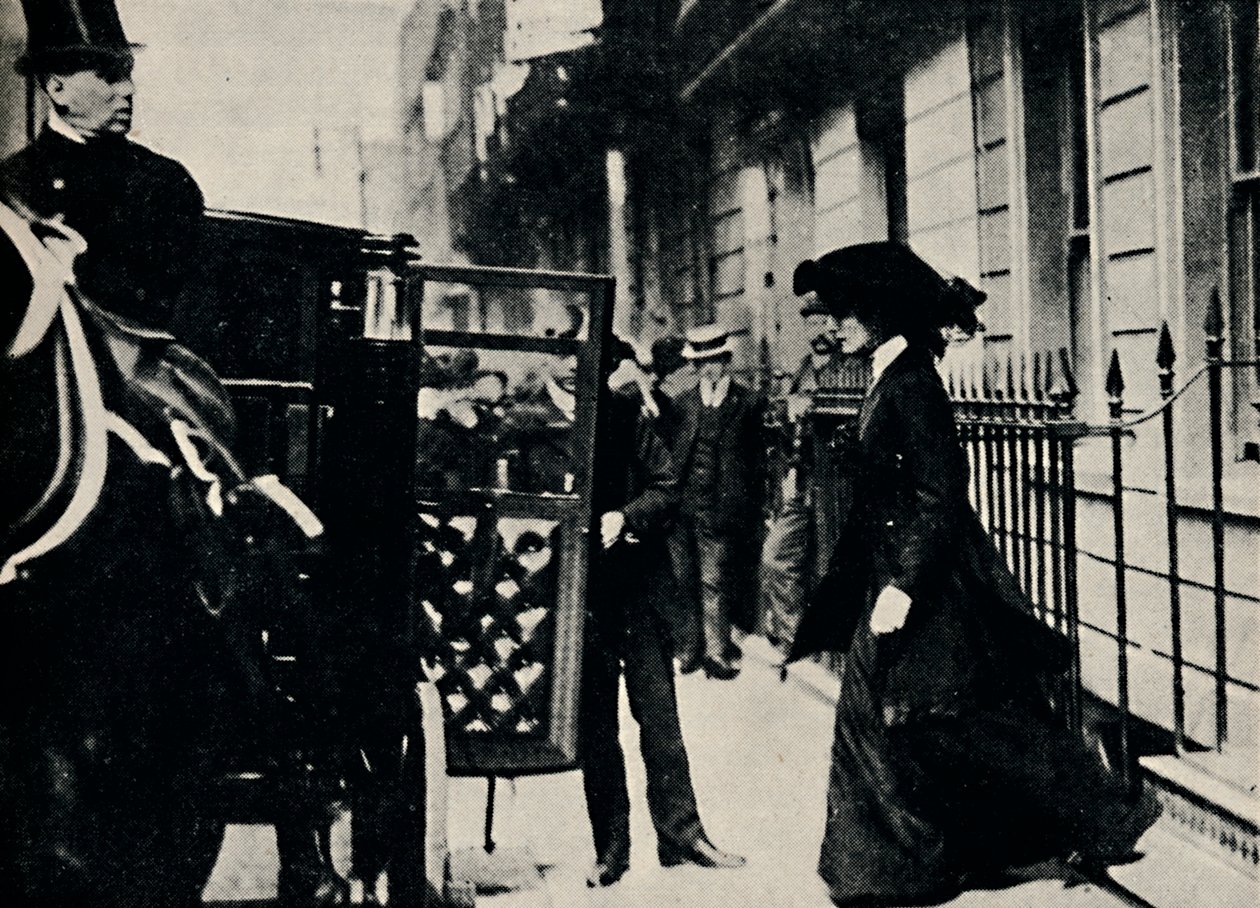 Mr. Churchill Departs for Honeymoon by Unbekannt