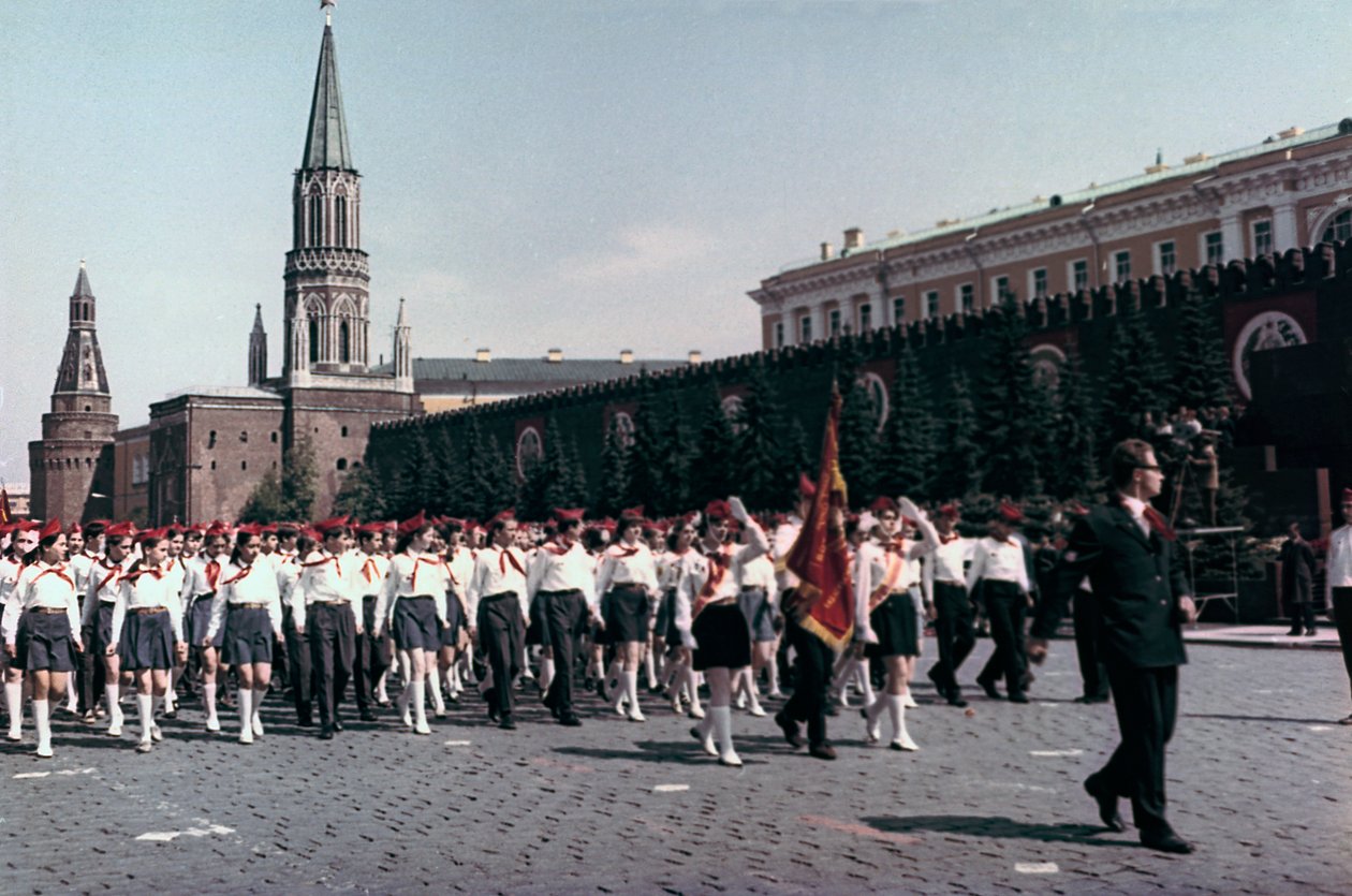 Parade of the Young Pioneers, Red Square, Moscow, 1972 by Unbekannt