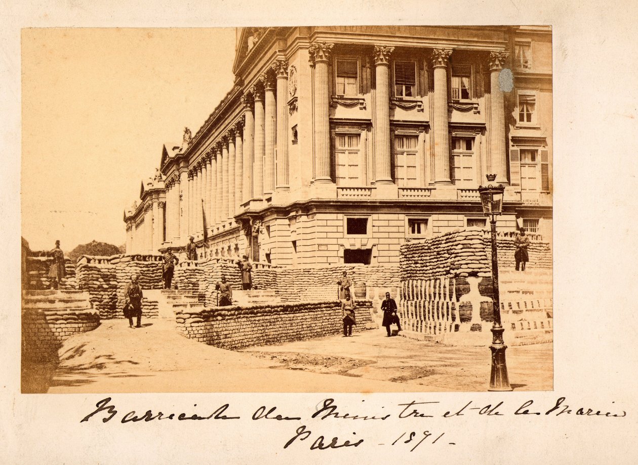 Paris Commune (1871): View of the Barricade at Place de la Concorde in Front of the Ministry of Marine by Unbekannt