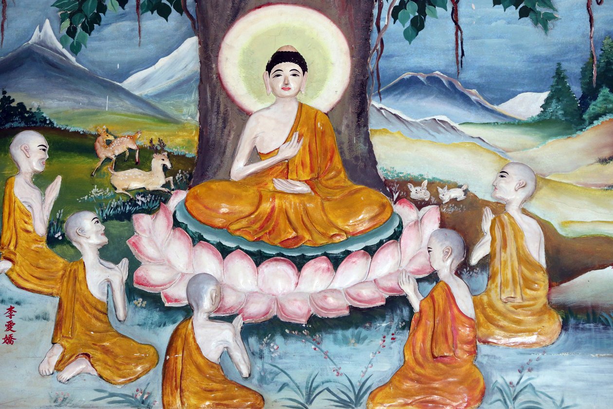 Quan The Am Bo Tat Temple (Pagoda of Avalokitesvara Bodhisattva). Shakyamuni Buddha Preaching the Sermon - The Wheel of Law - to His Five Disciples. Vung Tau, Vietnam by Unbekannt