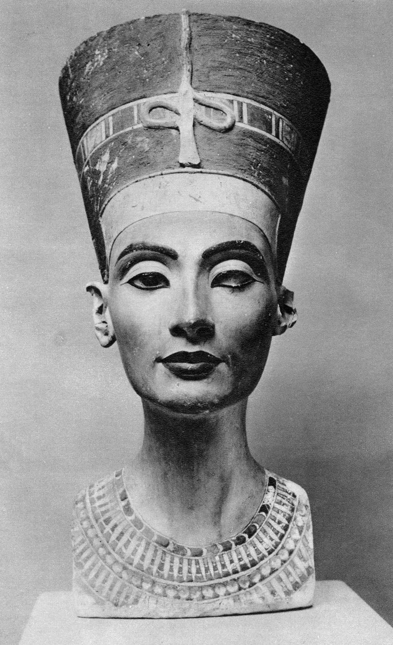 Queen Nefertiti by Unbekannt: Buy fine art print