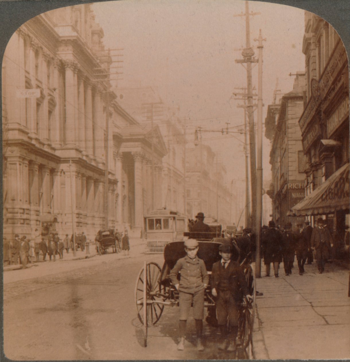 St. James Street, Montreal, Canada by Unbekannt