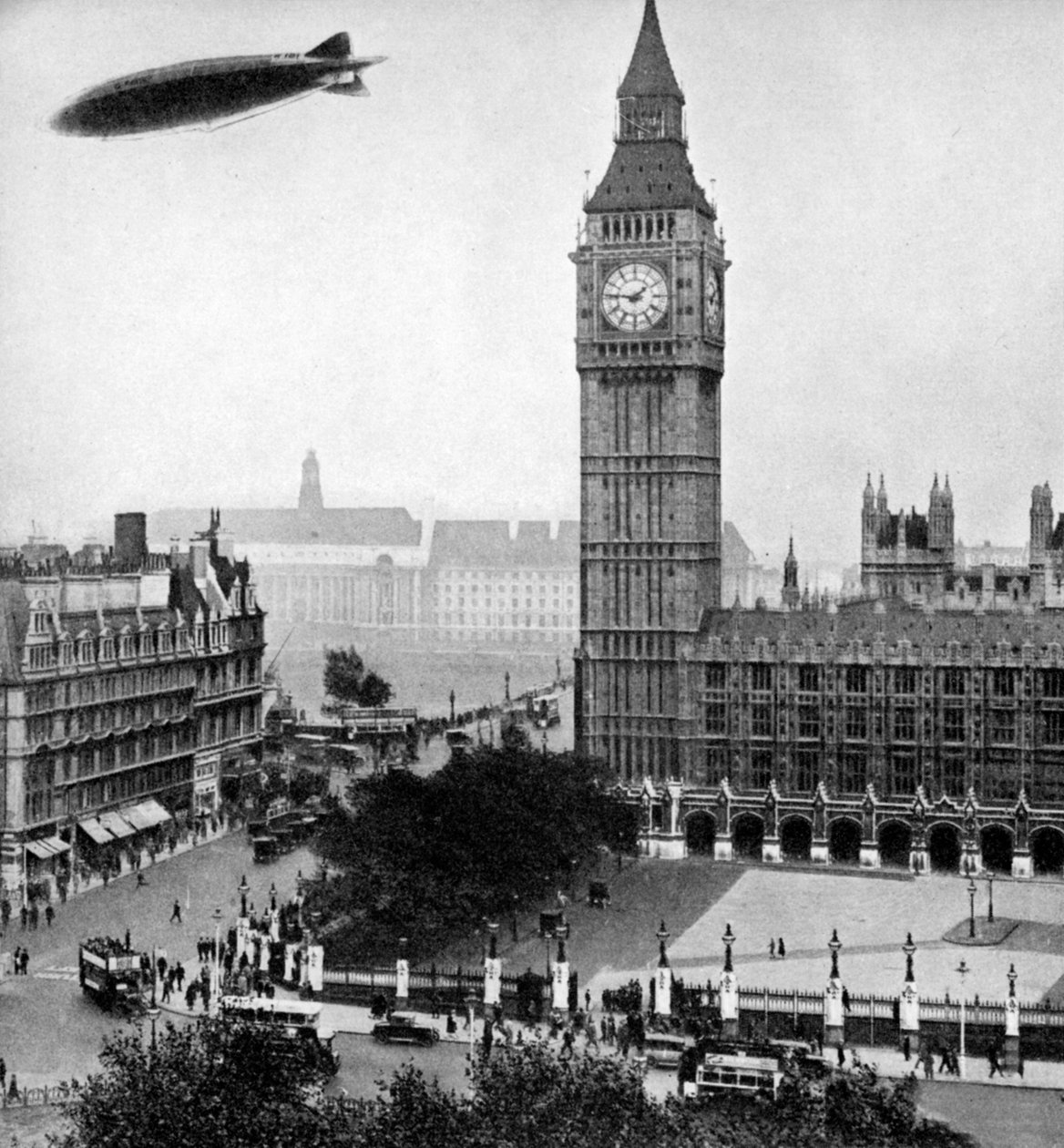 The R101 passing over the House of Commons, 14th October 1929