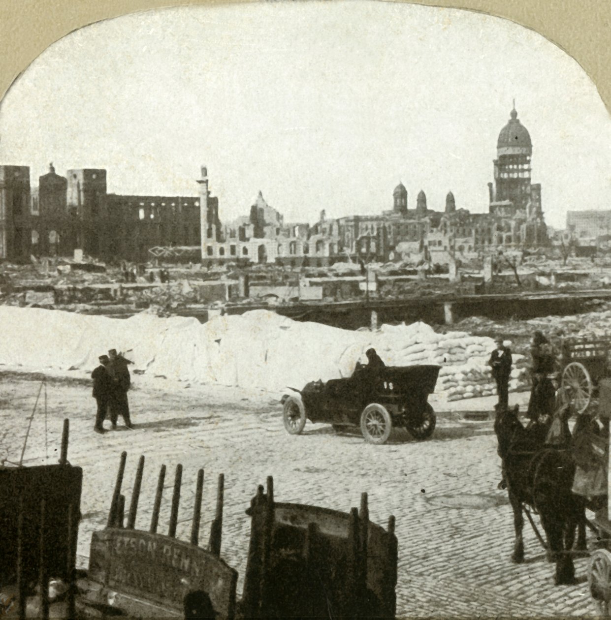 View from Moulder School Distributing Station, Showing Tons of Flour on Sidewalk by Unbekannt