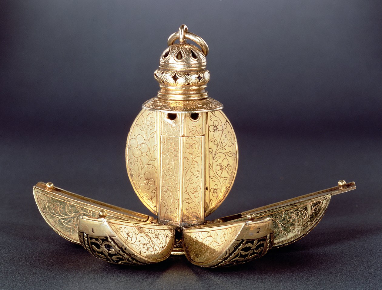 Pomander with four open compartments used to hold perfumes or other aromatic substances, silver-gilt, probably English, c.1580 by Unbekannt Unbekannt