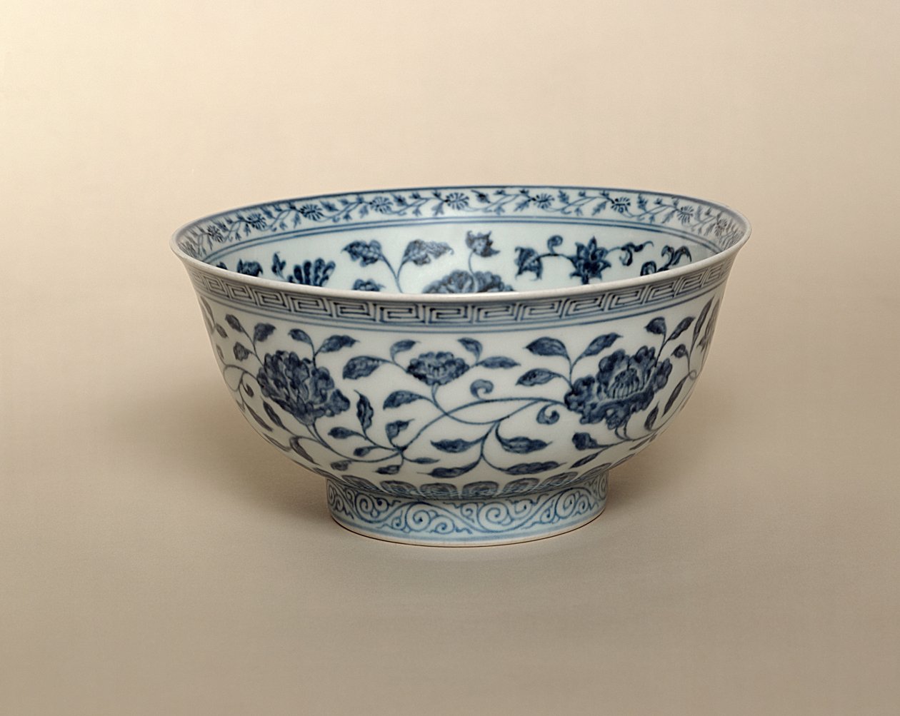Ming Blue and White Bowl by Unbekannt