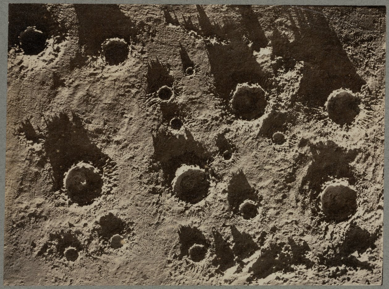 Photograph of lunar crater model by Unbekannter Künstler