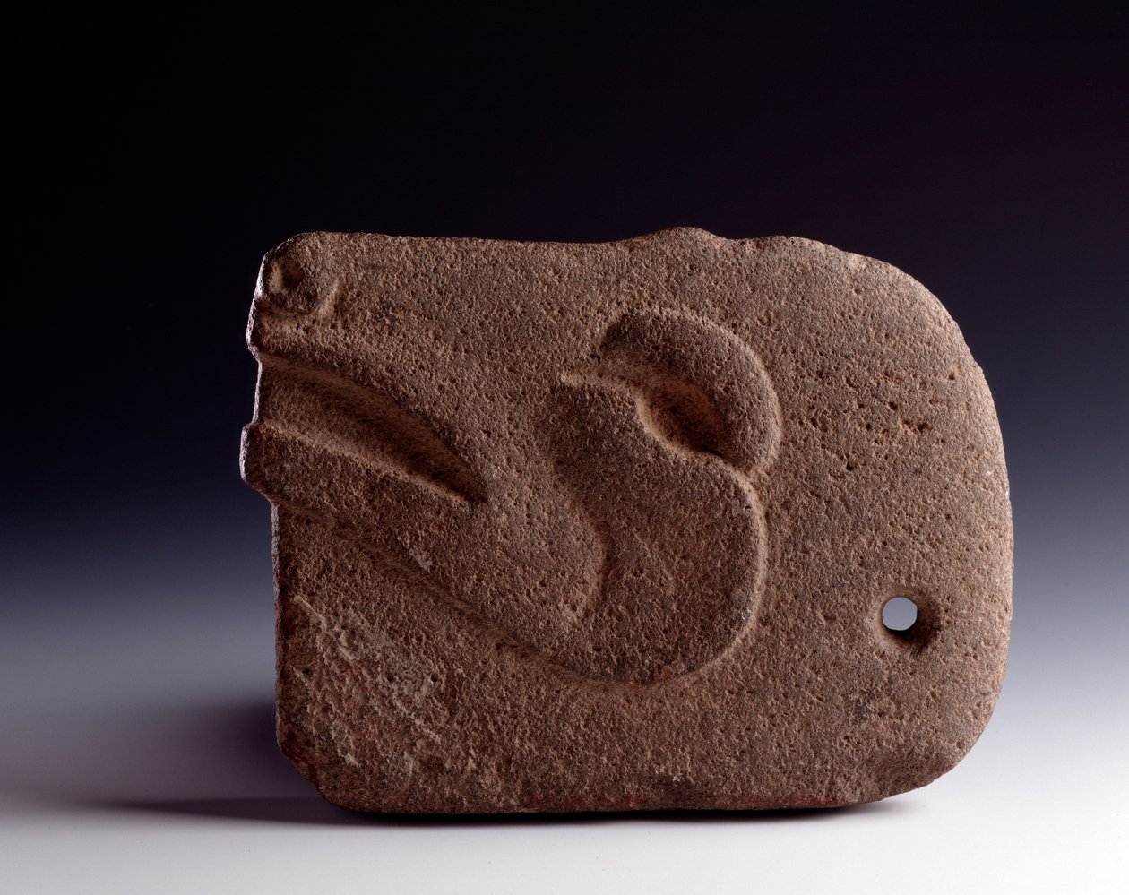 Pre-Columbian art, Mayan civilization, classical period: zoomorphic axe in carved stone representing the head of a deer. Dim. 26.5 x width 19.5 cm Guatemala, Museo Nazionale di Archeologia e Etnologia by Unbekannt