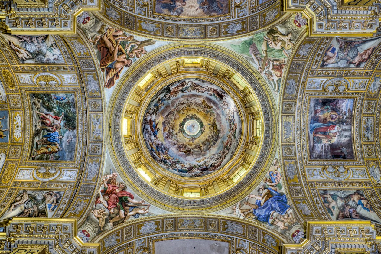 View of the transept ceiling with the pendentives and the dome, Sant