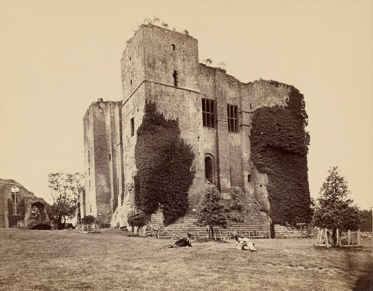Ruins of Kenilworth Castle by Unknown artist