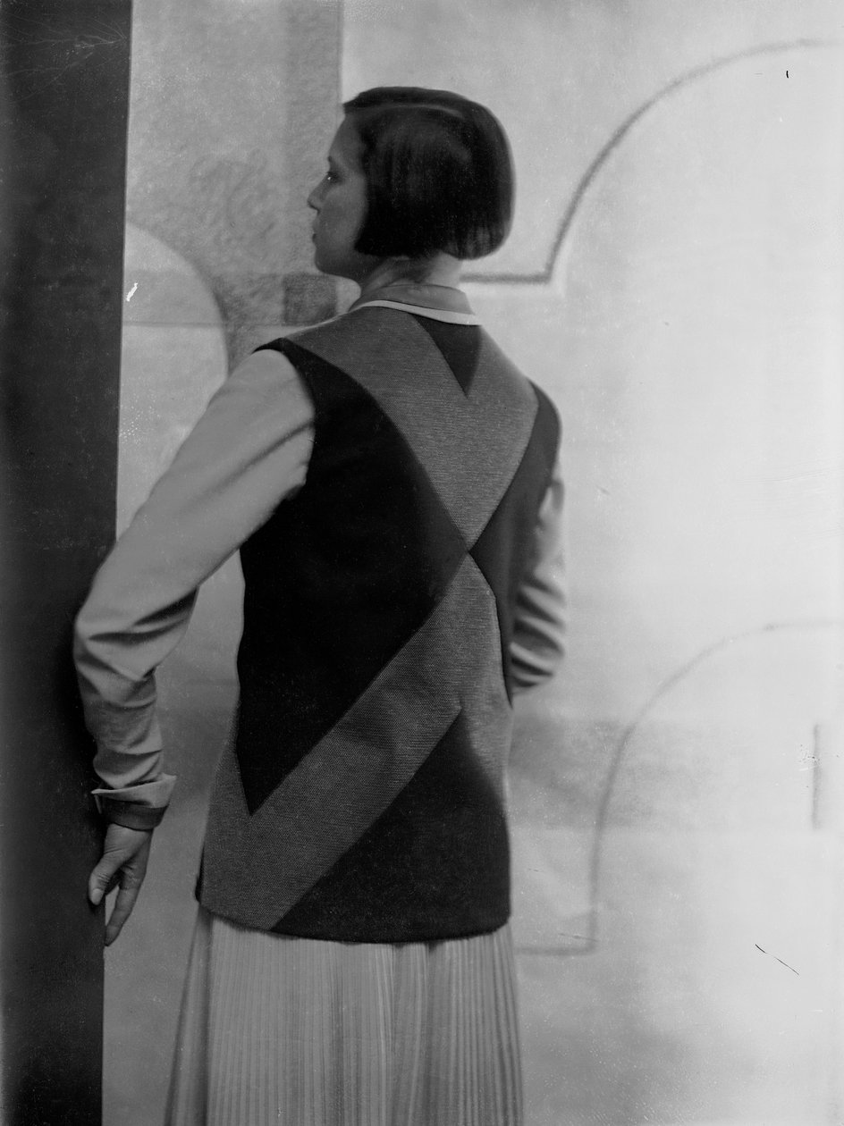 Portrait of Marion Wulz in dress designed by Anita Pittoni, c.1940 by Wanda Wulz
