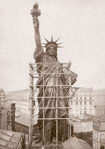 Assembling the Statue of Liberty, Paris