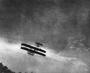 Airplane / Biplane / Photo 1910