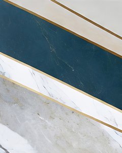 Elegant Marble Gold Stripes