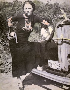 Bonnie Parker posing 