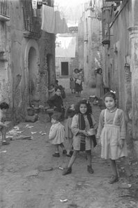 Children on the Road to Crotone, Crotone