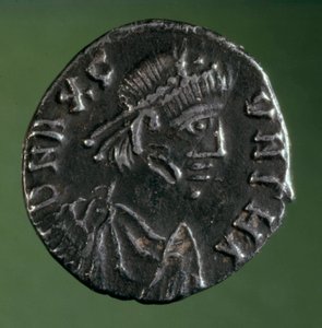 Silver denier with the effigy of the king of the vandals Gunthamund by Anonymous Anonymous