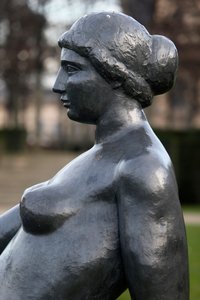 Jardin des Tuileries, Reclining Young Girl, Bronze 1921 (detail), Paris, France