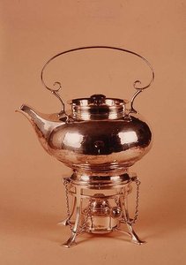 Kettle and spirit burner, made by Birmingham Guild of Handicraft, c.1905-10