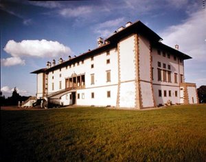 Villa Medicea di Artimino by Bernardo Buontalenti