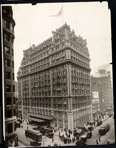 View of the Hotel Knickerbocker, Broadway and 42nd Street, New York, 1912