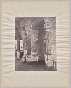 Pudhu Mandapa of Tirumal Nayak, Minakshi Sundareshvara Temple, Madurai by Captain Linnaeus Tripe
